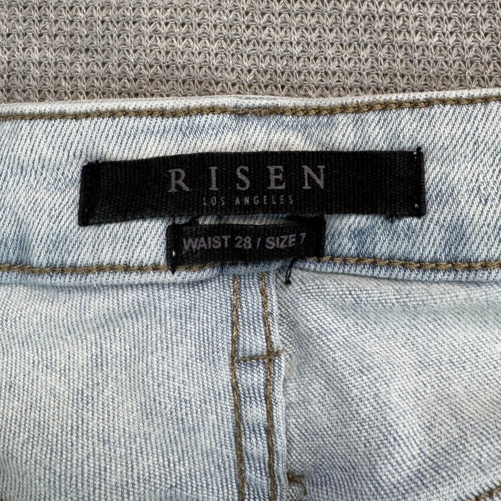 Risen Womens Sz 7 Light Wash Distressed High-Rise Skinny Jeans Button Fly Denim - Picture 8 of 16
